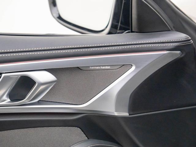 Photo of 2026 Black Sapphire Metallic BMW 840