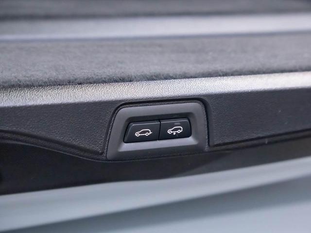 Photo of 2025 Brooklyn Grey Metallic BMW X7