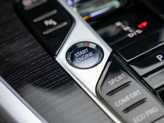 Photo of 2025 Brooklyn Grey Metallic BMW X7