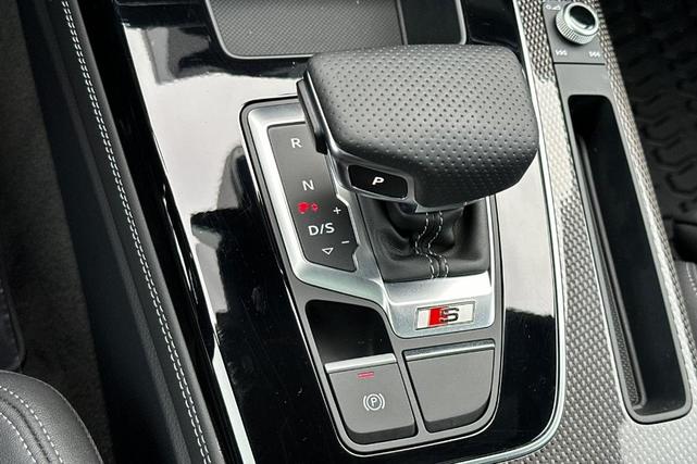 Photo of 2024 Mythos Black Metallic Audi SQ5