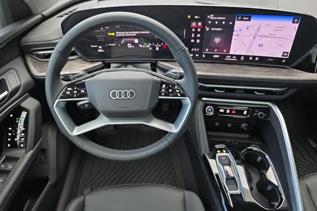 Photo of 2025 Glacier White Metallic Audi Q5