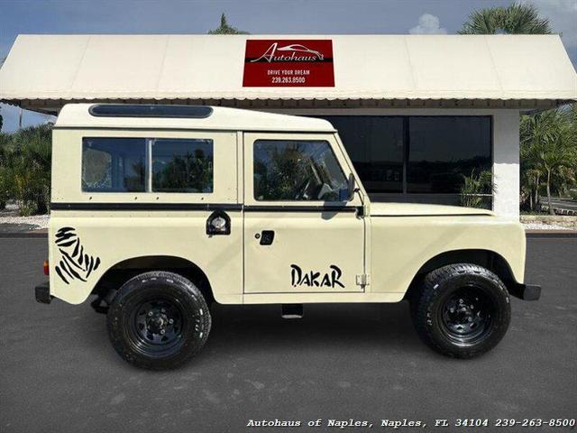 Photo of 1987 Tan Land Rover Defender
