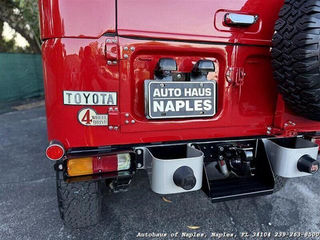 Photo of 1975 Red Toyota Land Cruiser