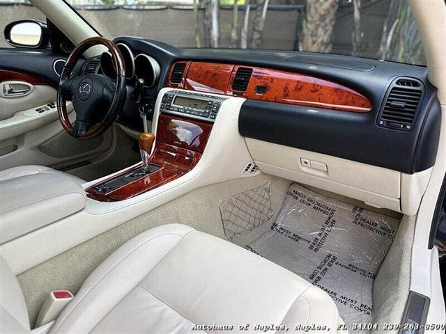 Photo of 2007 Obsidian Lexus SC 430