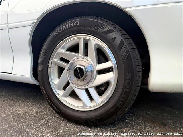 Photo of 1994 Arctic White Chevrolet Camaro