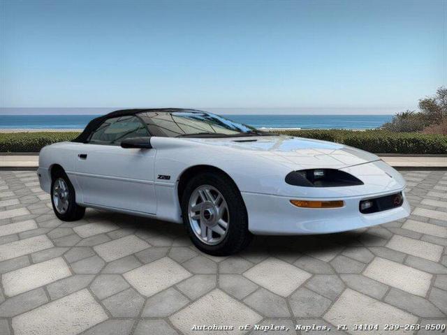 Photo of 1994 Arctic White Chevrolet Camaro