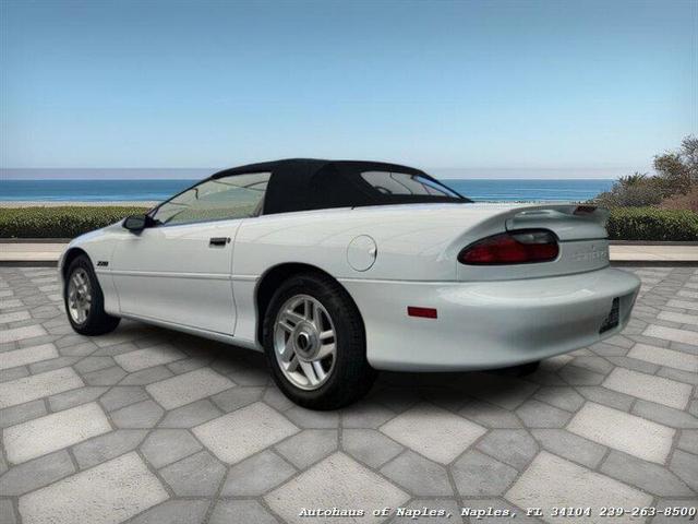 Photo of 1994 Arctic White Chevrolet Camaro