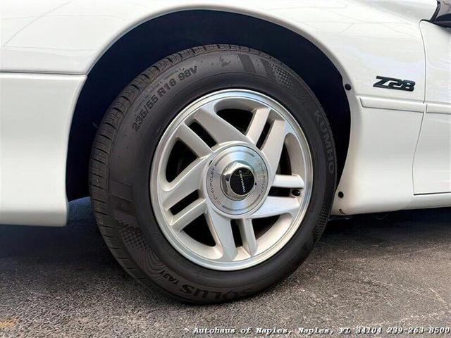 Photo of 1994 Arctic White Chevrolet Camaro
