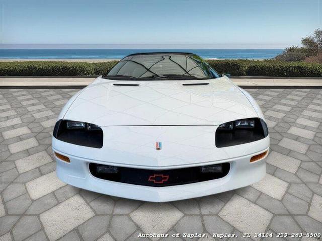 Photo of 1994 Arctic White Chevrolet Camaro