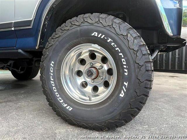 Photo of 1986 Shadow Blue Metallic Ford Bronco