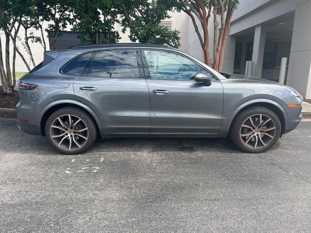 Photo of 2023 Gray Porsche Cayenne