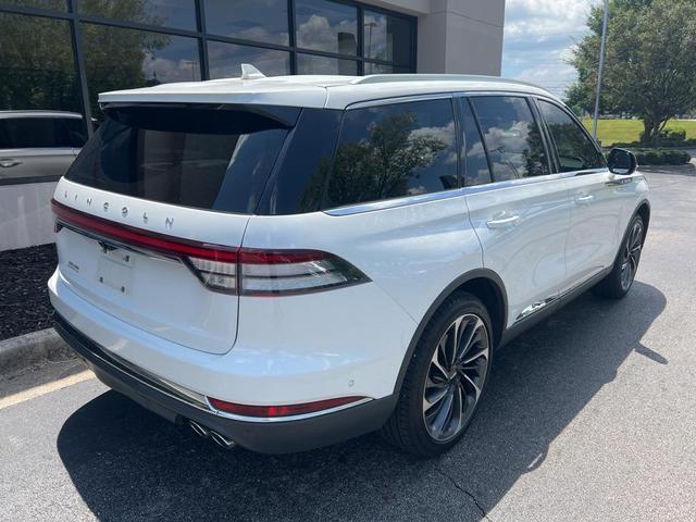 Photo of 2020 White Lincoln Aviator