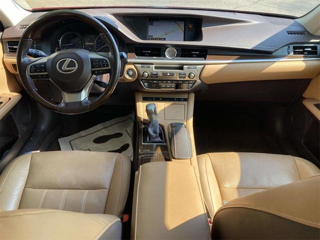 Photo of 2016 Matador Red Mica Lexus ES 350