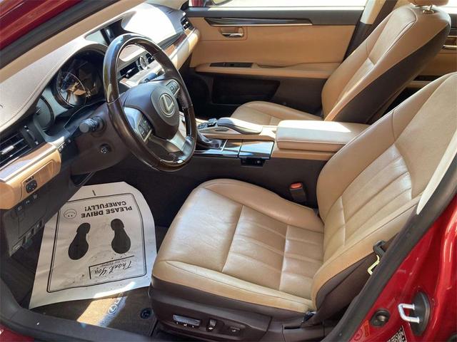 Photo of 2016 Matador Red Mica Lexus ES 350