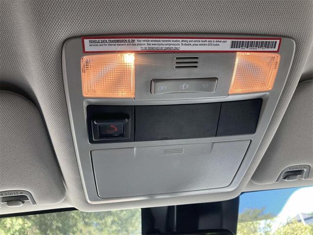 Photo of 2020 Super White Toyota Tacoma