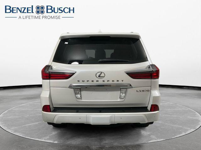 Photo of 2016 Starfire Pearl Lexus LX 570