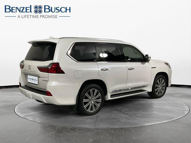 Photo of 2016 Starfire Pearl Lexus LX 570