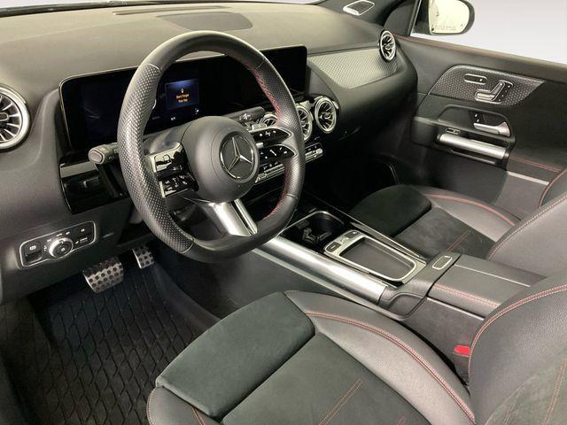 Photo of 2025 Midnight Black Mercedes-Benz GLA 250