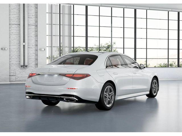 Photo of 2025 MANUFAKTUR Moonlight White Metallic Mercedes-Benz S-Class
