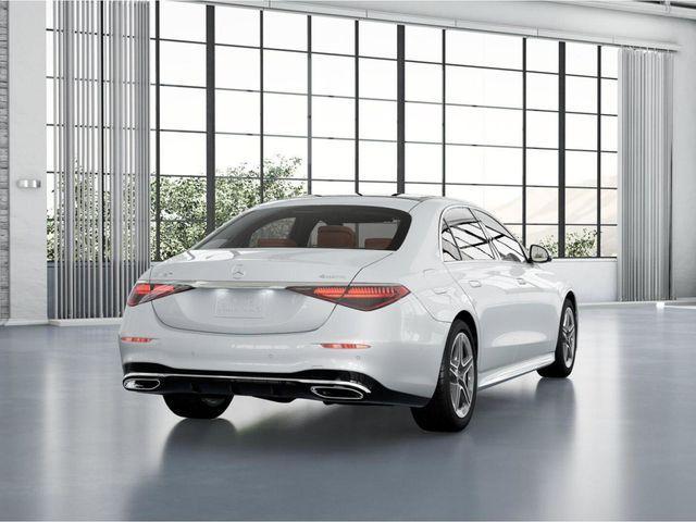 Photo of 2025 MANUFAKTUR Moonlight White Metallic Mercedes-Benz S-Class