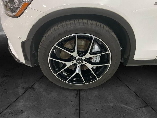 Photo of 2022 Polar White Mercedes-Benz AMG GLC 43