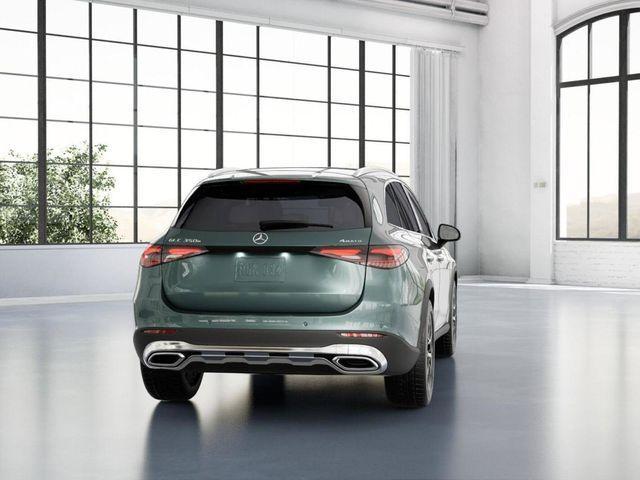 Photo of 2025 Verde Mercedes-Benz GLC 350e