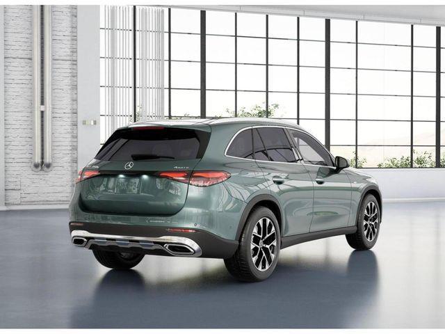 Photo of 2025 Verde Mercedes-Benz GLC 350e