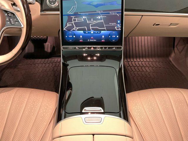 Photo of 2022 Diamond White Mercedes-Benz S-Class