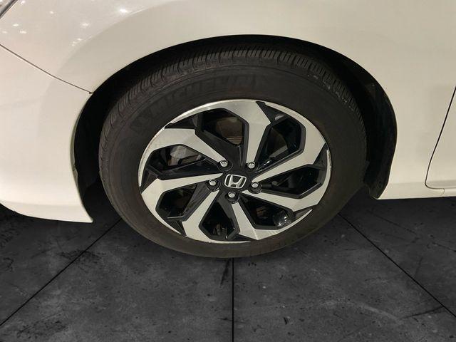 Photo of 2017 White Orchid Pearl Honda Accord
