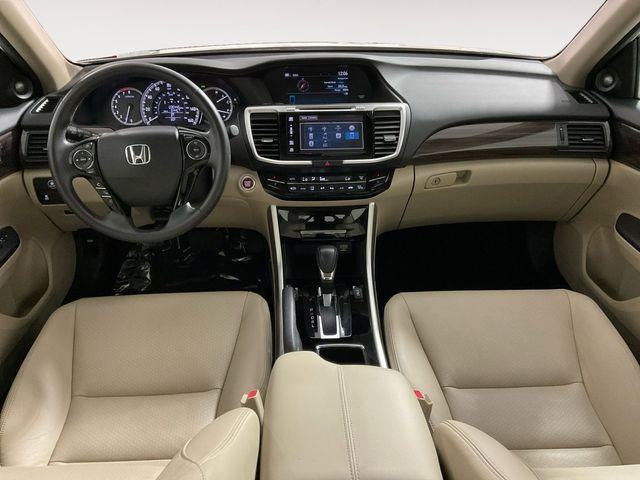 Photo of 2017 White Orchid Pearl Honda Accord