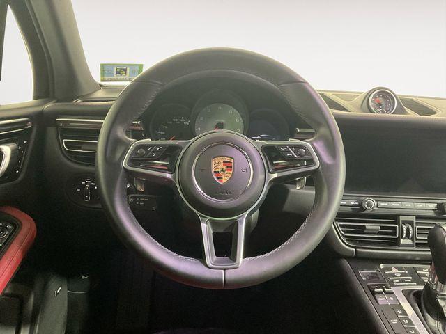 Photo of 2020 Black Porsche Macan