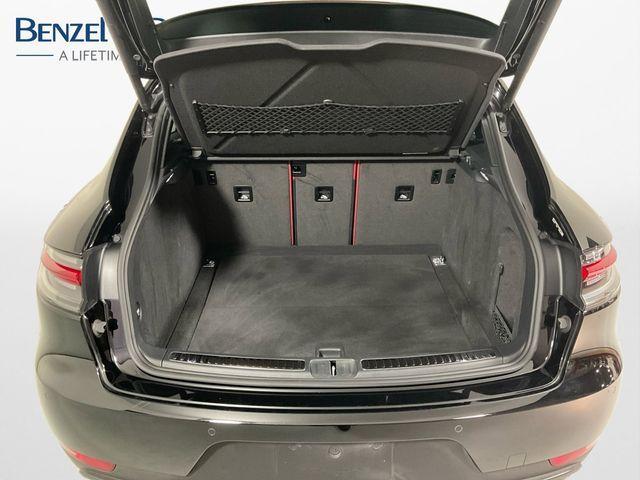 Photo of 2020 Black Porsche Macan