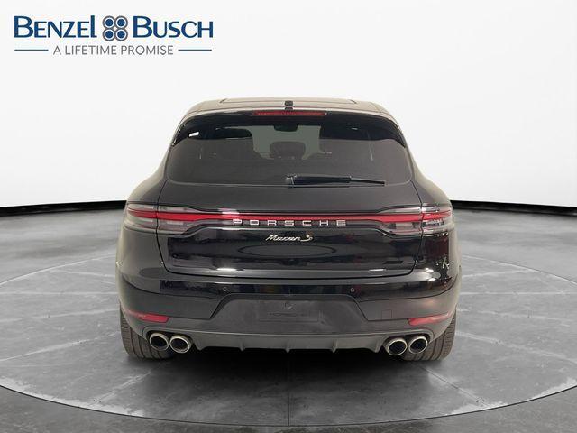 Photo of 2020 Black Porsche Macan