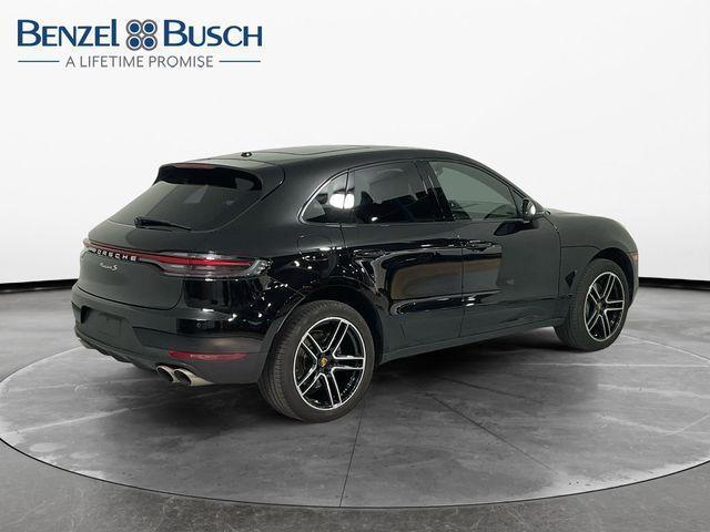 Photo of 2020 Black Porsche Macan