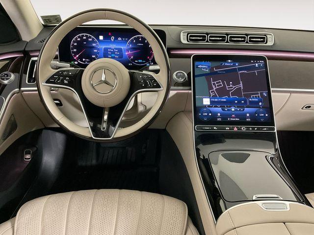 Photo of 2022 Black Mercedes-Benz S-Class