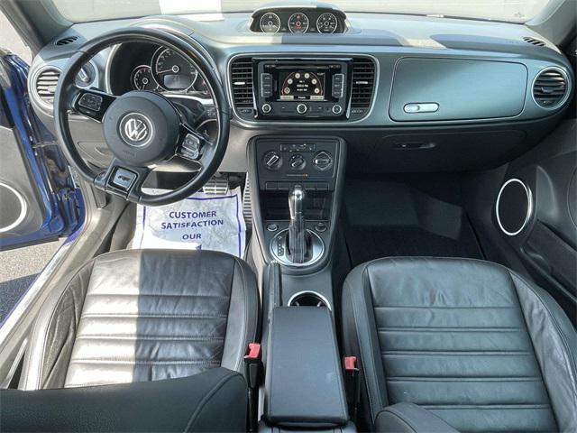 Photo of 2014 Blue Volkswagen Beetle