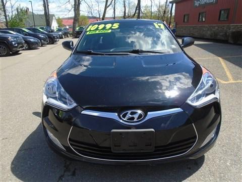 Photo of 2017 black Hyundai Veloster