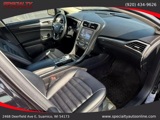 Photo of 2020 Black Metallic Ford Fusion