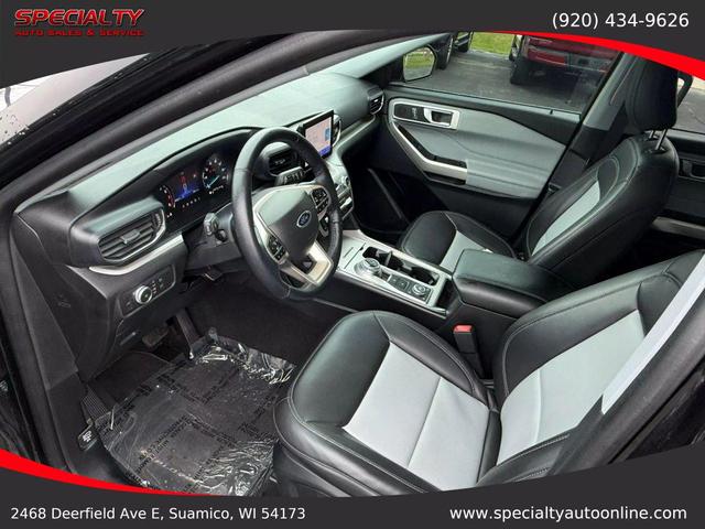 Photo of 2022 Black Metallic Ford Explorer