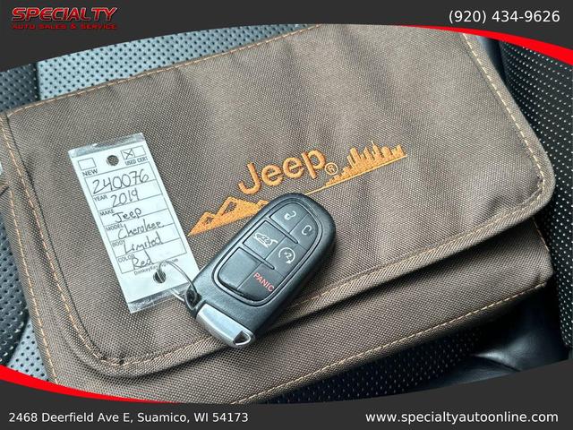 Photo of 2019 Velvet Red Pearlcoat Jeep Cherokee