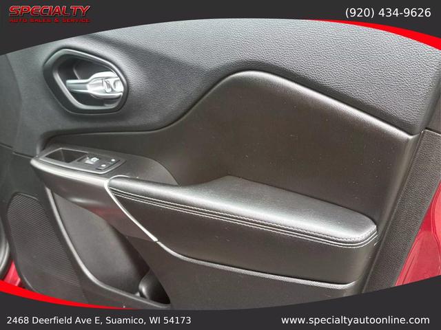 Photo of 2019 Velvet Red Pearlcoat Jeep Cherokee