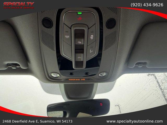 Photo of 2023 Mythos Black Metallic Audi Q5