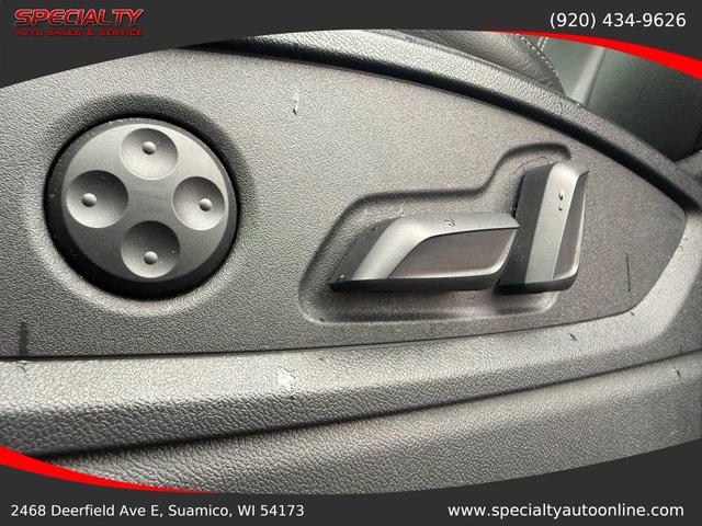 Photo of 2023 Mythos Black Metallic Audi Q5