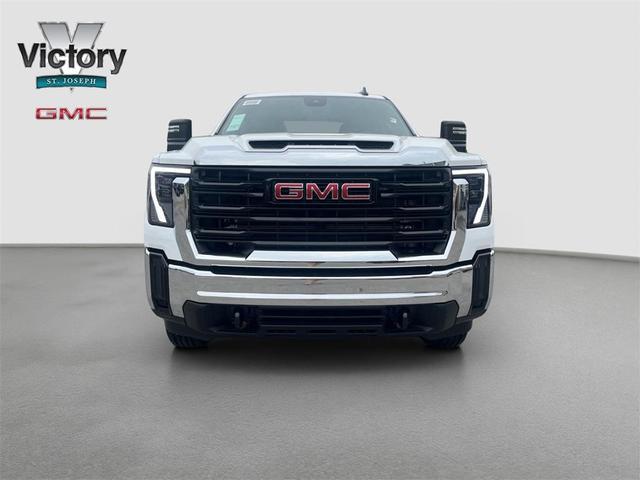 Photo of 2025 White GMC Sierra 2500
