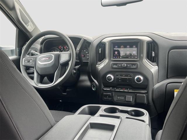 Photo of 2025 White GMC Sierra 2500