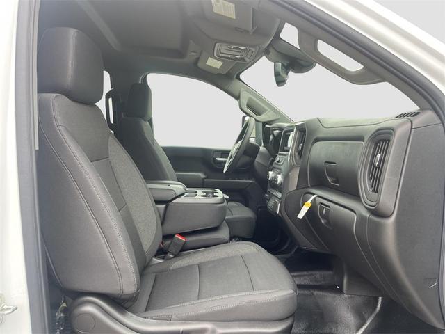 Photo of 2025 White GMC Sierra 2500