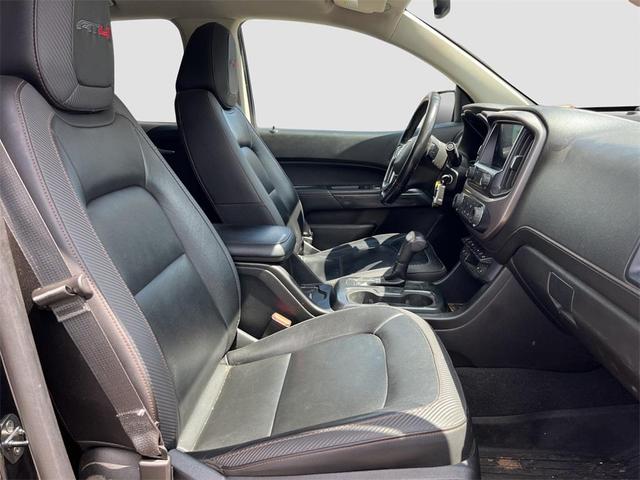 Photo of 2021 Onyx Black GMC Canyon