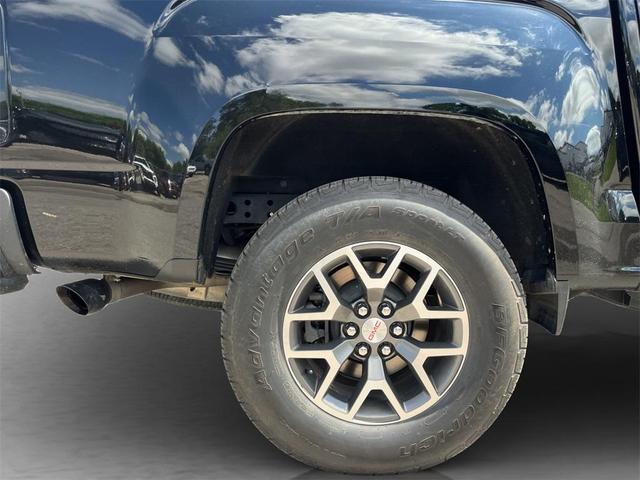 Photo of 2021 Onyx Black GMC Canyon