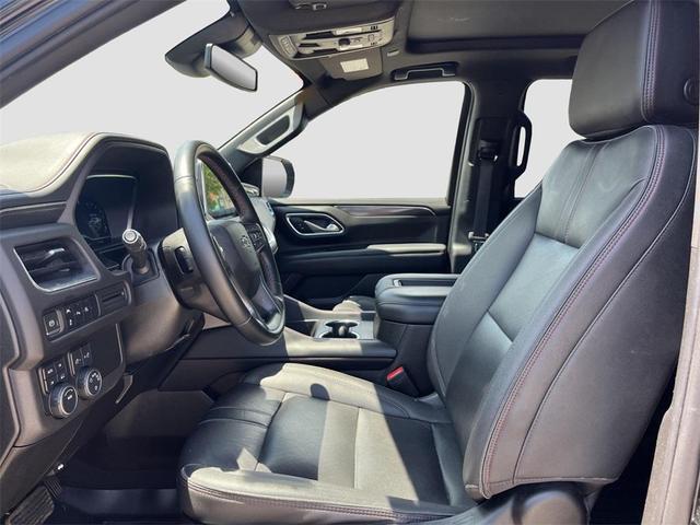 Photo of 2023 Black Chevrolet Suburban