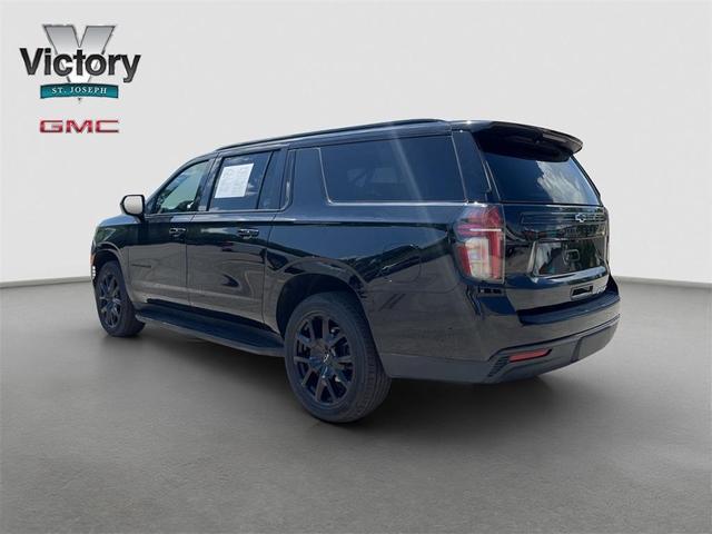 Photo of 2023 Black Chevrolet Suburban